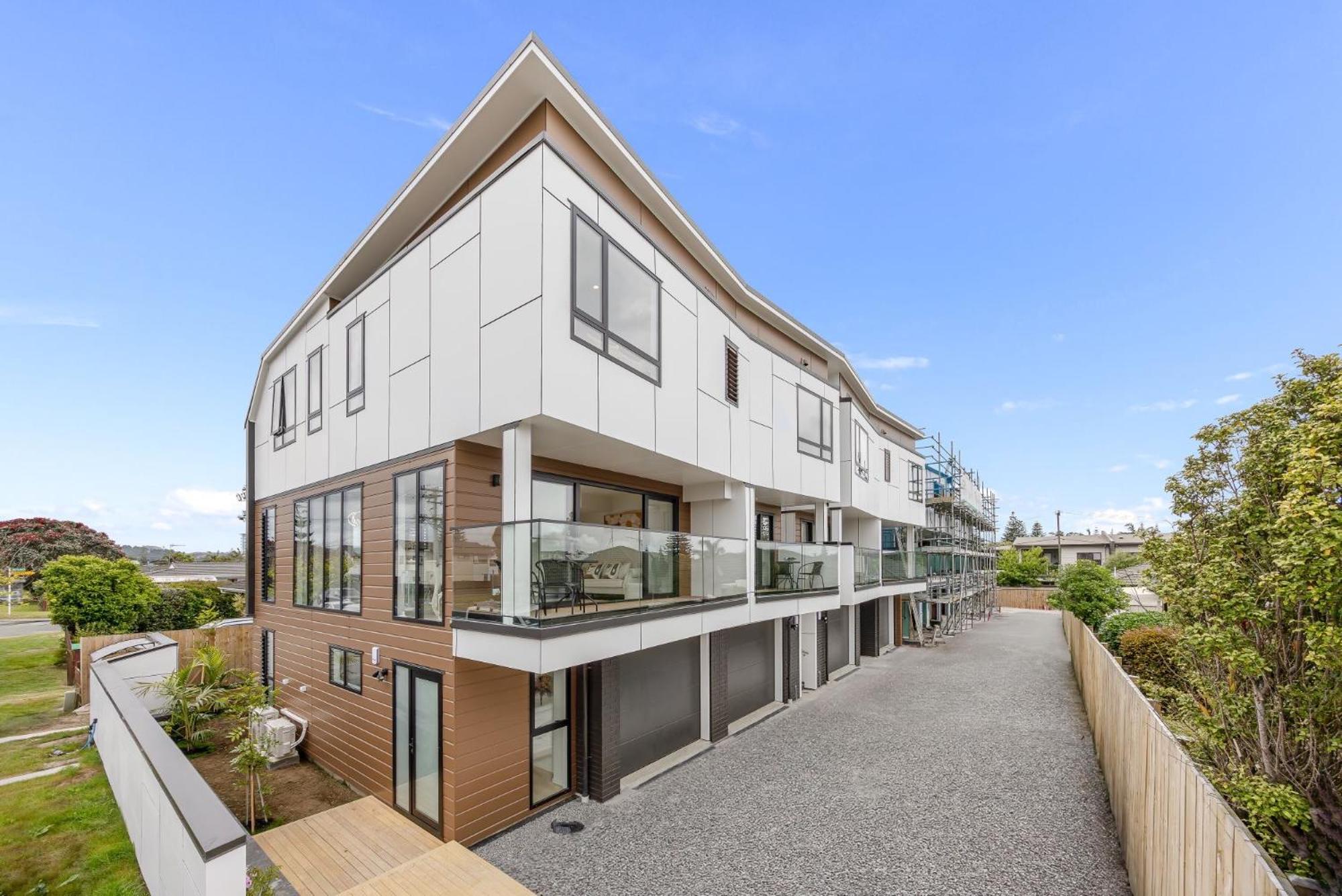 Waverly Place - Unique One Room Apartment Orewa Exterior photo